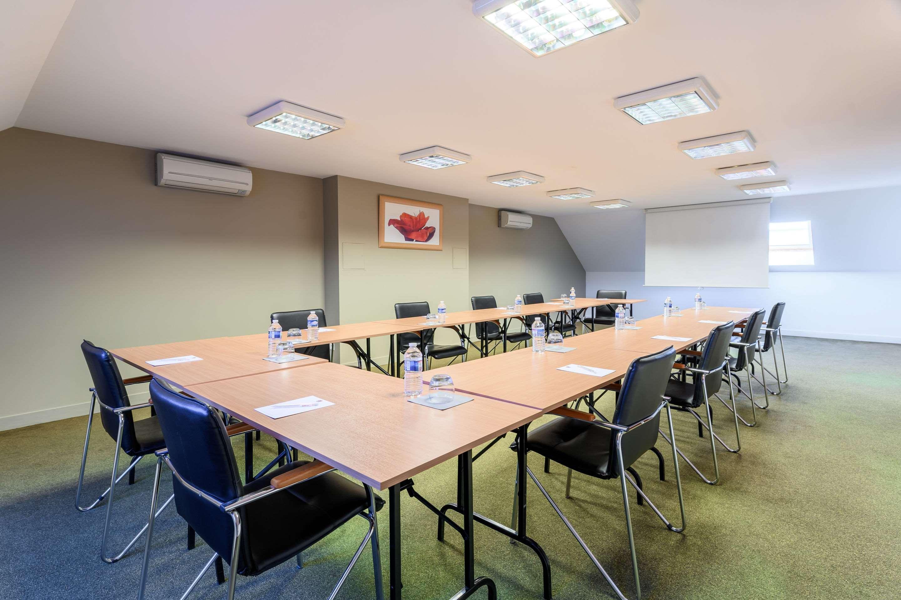Comfort Hotel Orleans Saran Buitenkant foto