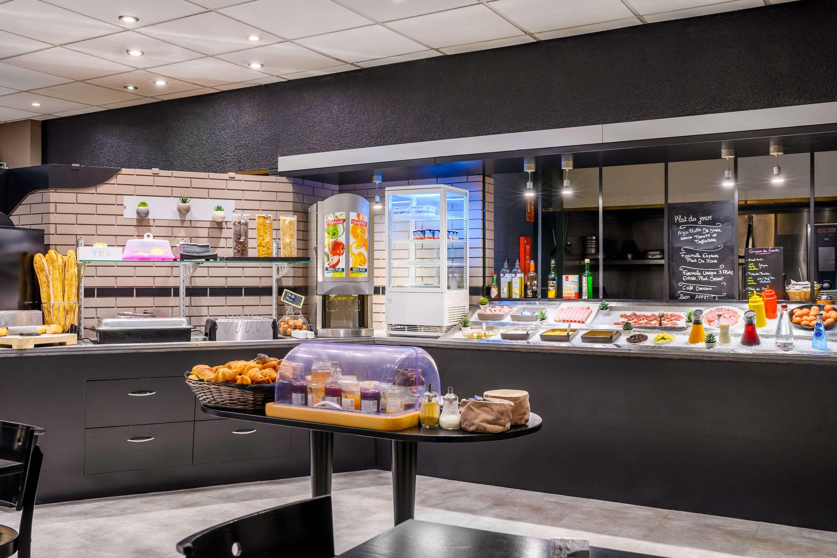 Comfort Hotel Orleans Saran Buitenkant foto