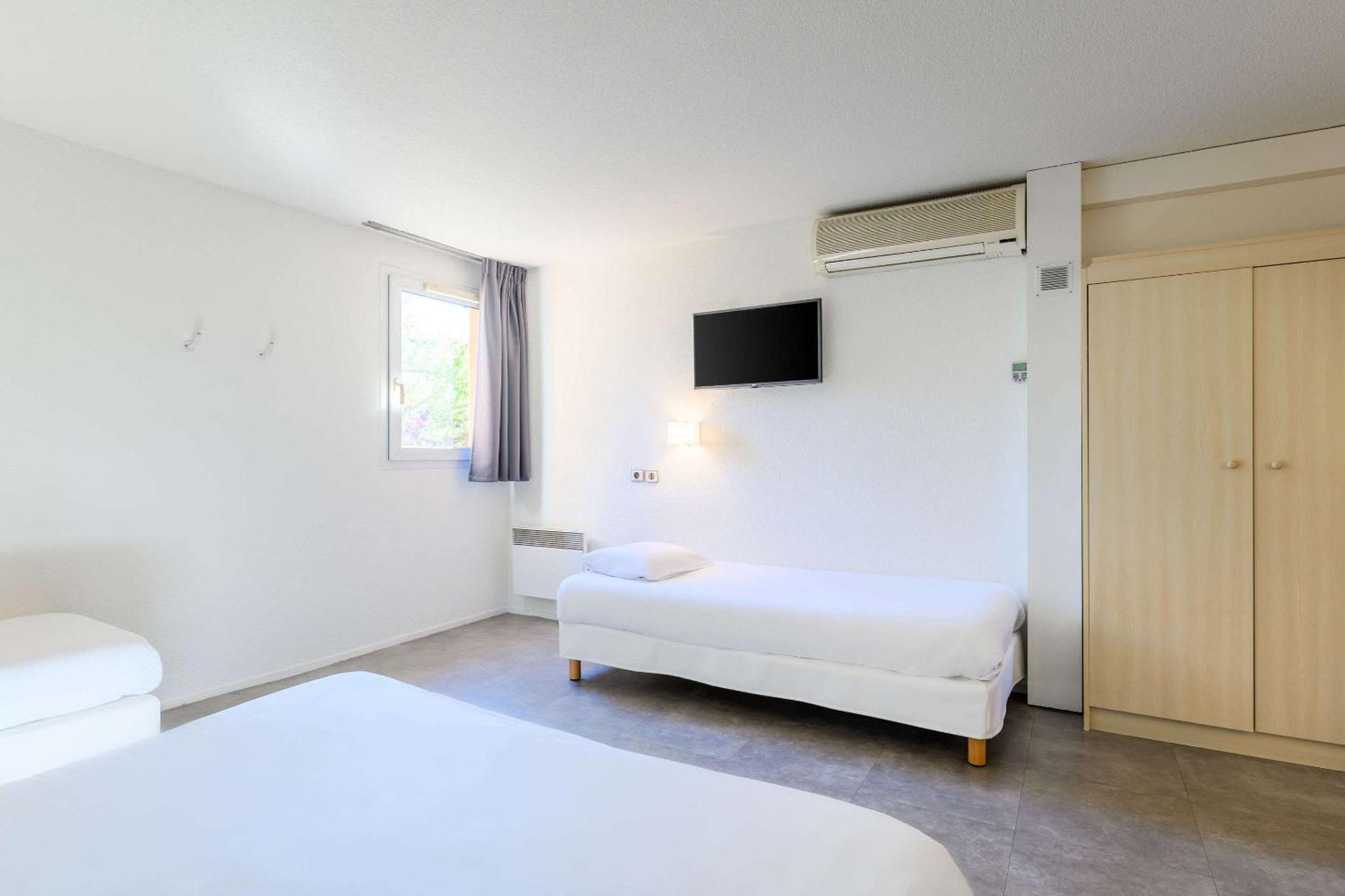 Comfort Hotel Orleans Saran Buitenkant foto
