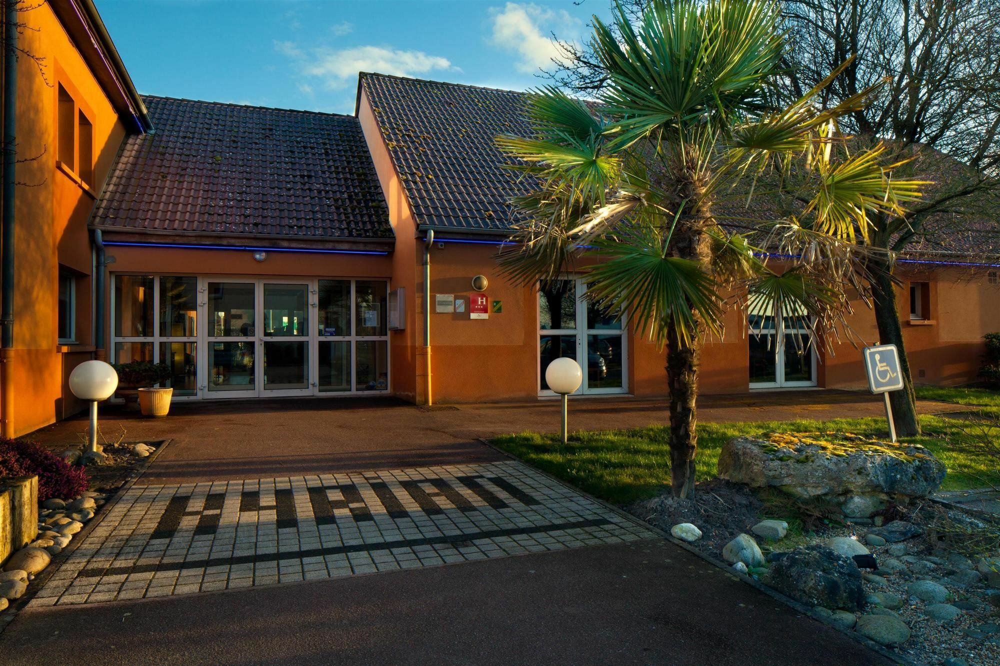 Comfort Hotel Orleans Saran Buitenkant foto